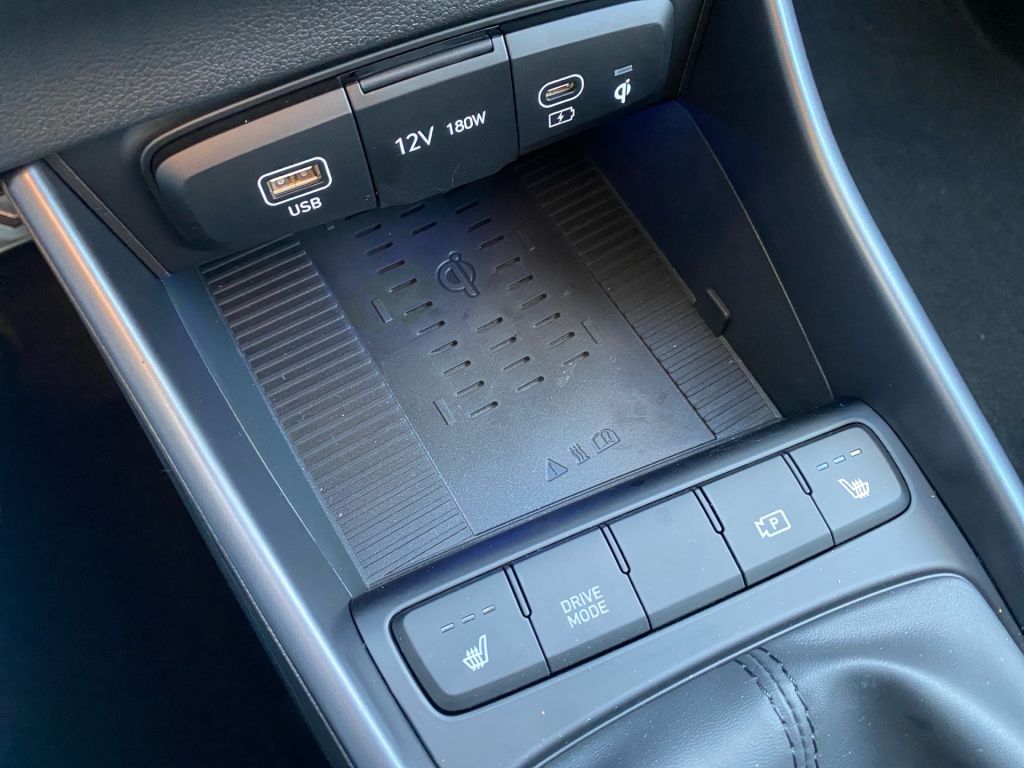 Fahrzeugabbildung Hyundai BAYON 1.0 T-GDI Trend + Komfort-Paket