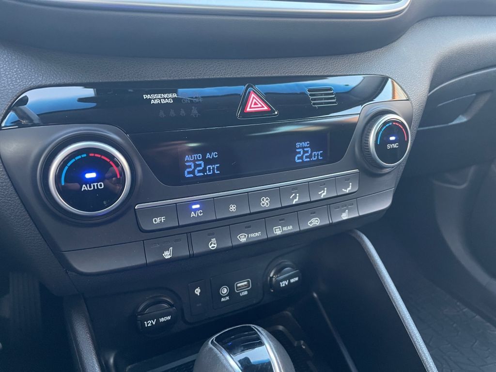 Fahrzeugabbildung Hyundai Tucson 2.0CRDi Style 4WD 8G-Autm. *Krell*8fach b