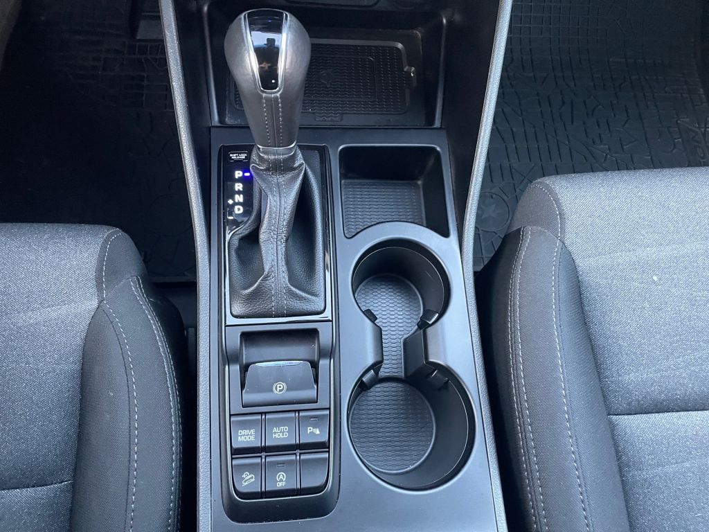 Fahrzeugabbildung Hyundai Tucson 2.0CRDi Style 4WD 8G-Autm. *Krell*8fach b