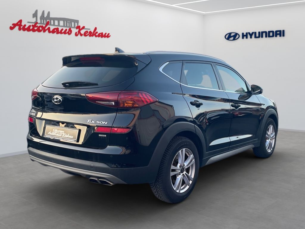 Fahrzeugabbildung Hyundai Tucson 2.0CRDi Style 4WD 8G-Autm. *Krell*8fach b