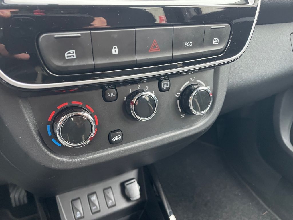 Fahrzeugabbildung Dacia Spring ESSENTIAL * Optionspaket Expression *