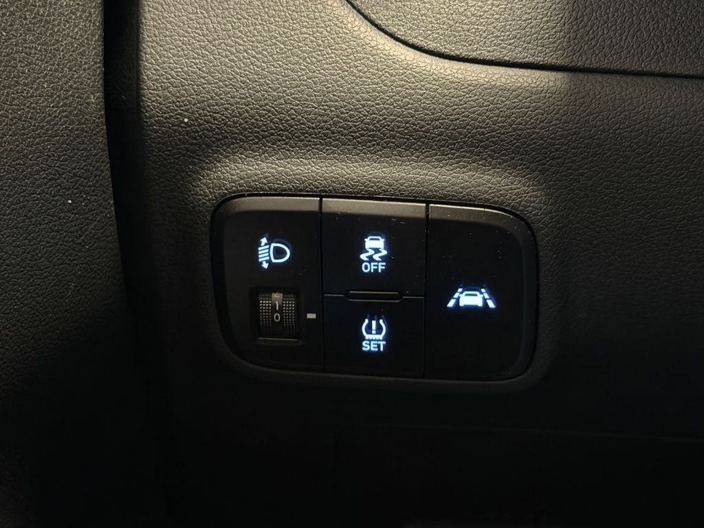 Fahrzeugabbildung Hyundai i10 1.0 EDITION 30 Carplay+Sitz u.Lenkradheizung