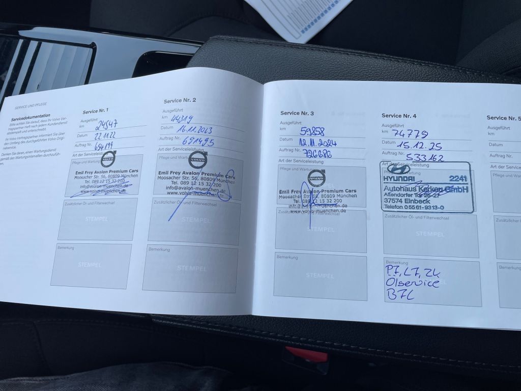 Fahrzeugabbildung Volvo V60 T6  Recharge Inscription Expression +AHK+WR+