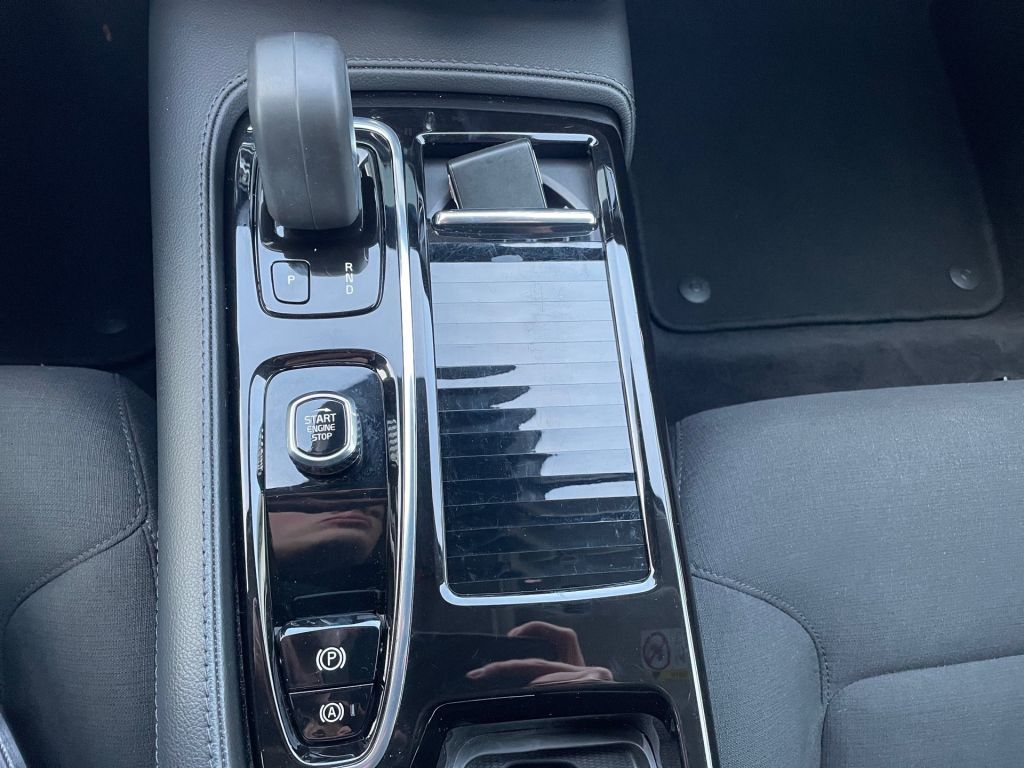 Fahrzeugabbildung Volvo V60 T6  Recharge Inscription Expression +AHK+WR+