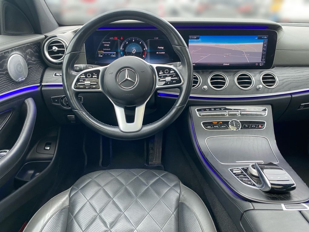 Fahrzeugabbildung Mercedes-Benz E 400d T 9G *designo*Widescreen*Pano*HUD*Standhz