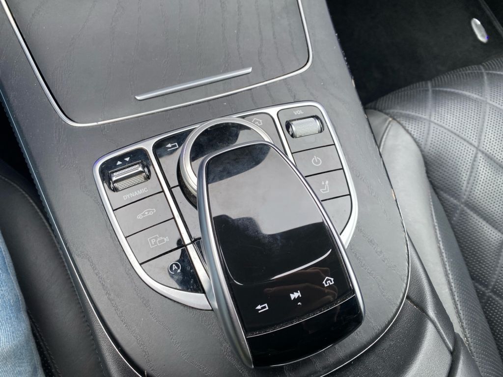 Fahrzeugabbildung Mercedes-Benz E 400d T 9G *designo*Widescreen*Pano*HUD*Standhz