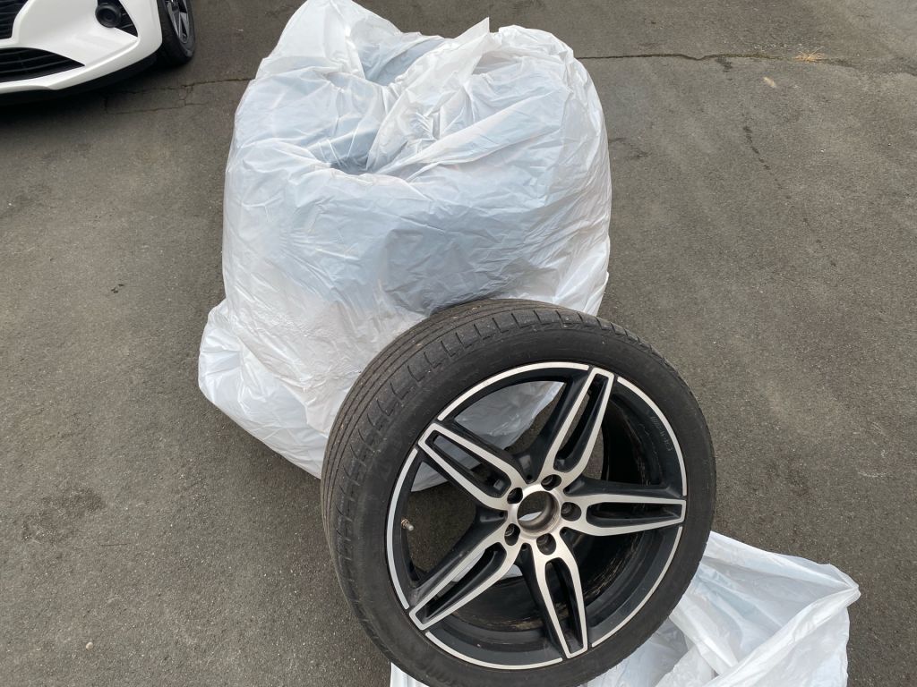 Fahrzeugabbildung Mercedes-Benz E 400d T 9G *designo*Widescreen*Pano*HUD*Standhz