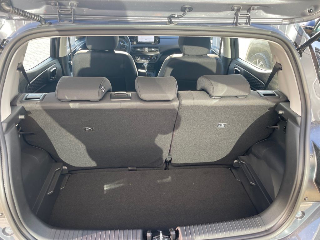 Fahrzeugabbildung Hyundai i10 1.0 Trend * Komfprt-P. * Carplay * R.Kamera*