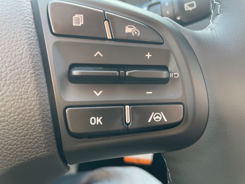 Fahrzeugabbildung Hyundai i10 1.0 Trend * Komfprt-P. * Carplay * R.Kamera*