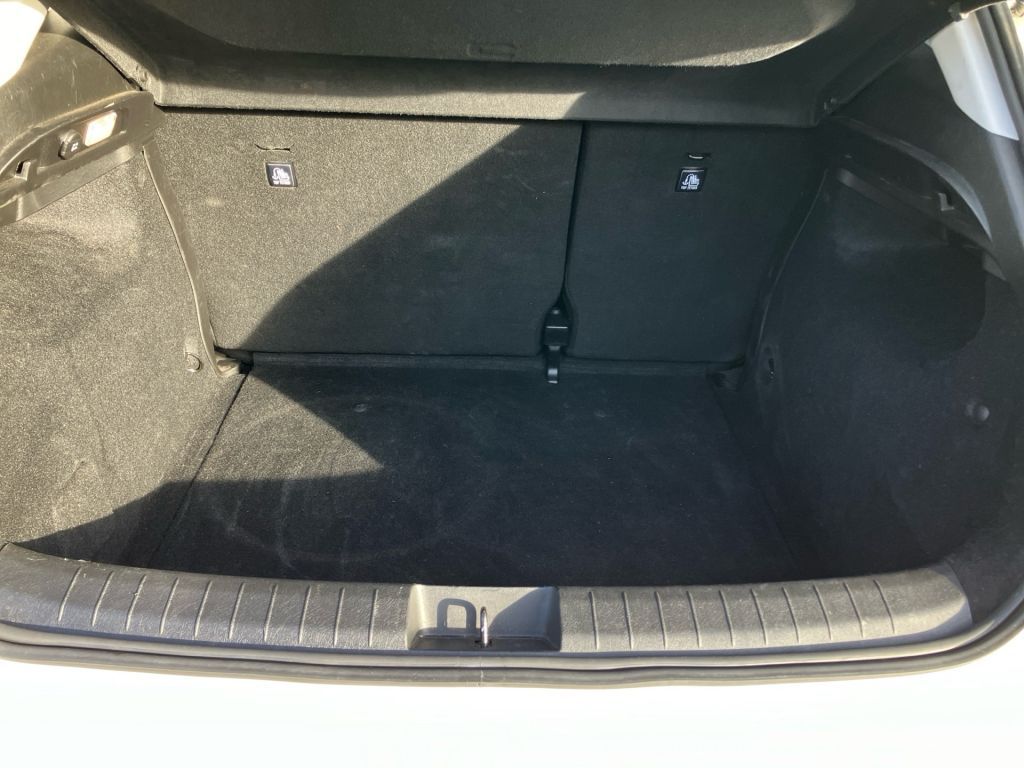 Fahrzeugabbildung Fiat Tipo 1.4 T-Jet Lounge+Carplay+R.Kamera+Sitzheiz.