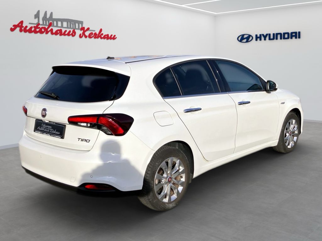 Fahrzeugabbildung Fiat Tipo 1.4 T-Jet Lounge+Carplay+R.Kamera+Sitzheiz.