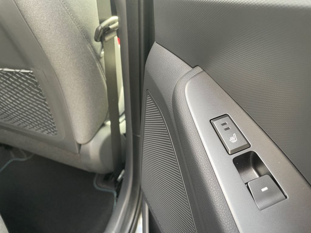 Fahrzeugabbildung Hyundai IONIQ Elektro Style *LED*SHZ*LHZ*R.KAMERA*