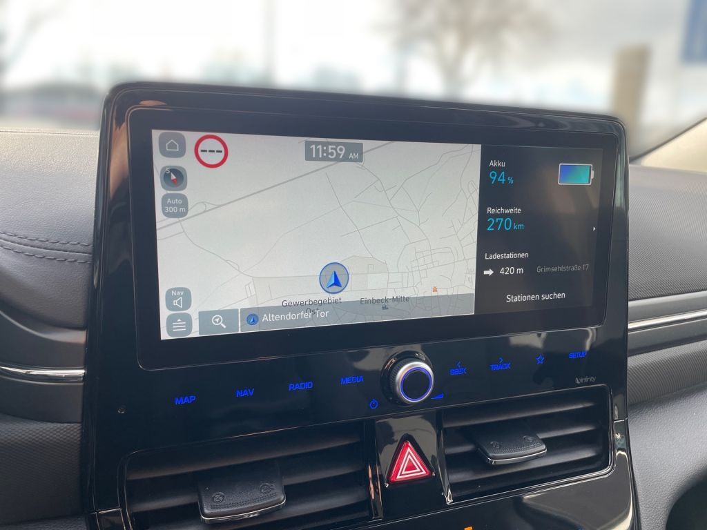 Fahrzeugabbildung Hyundai IONIQ Elektro Style *LED*SHZ*LHZ*R.KAMERA*