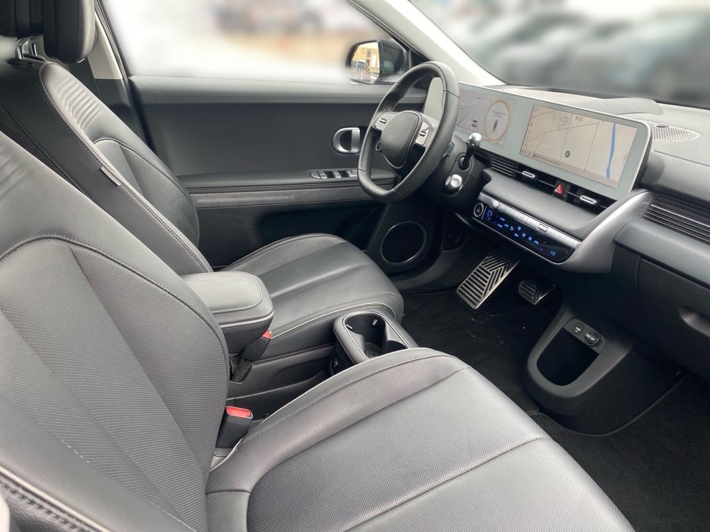 Fahrzeugabbildung Hyundai IONIQ 5 58 kWh Uniq *Wärmepumpe*SHZ hinten*
