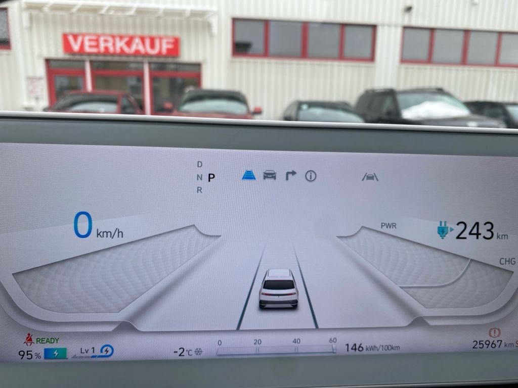 Fahrzeugabbildung Hyundai IONIQ 5 58 kWh Uniq *Wärmepumpe*SHZ hinten*