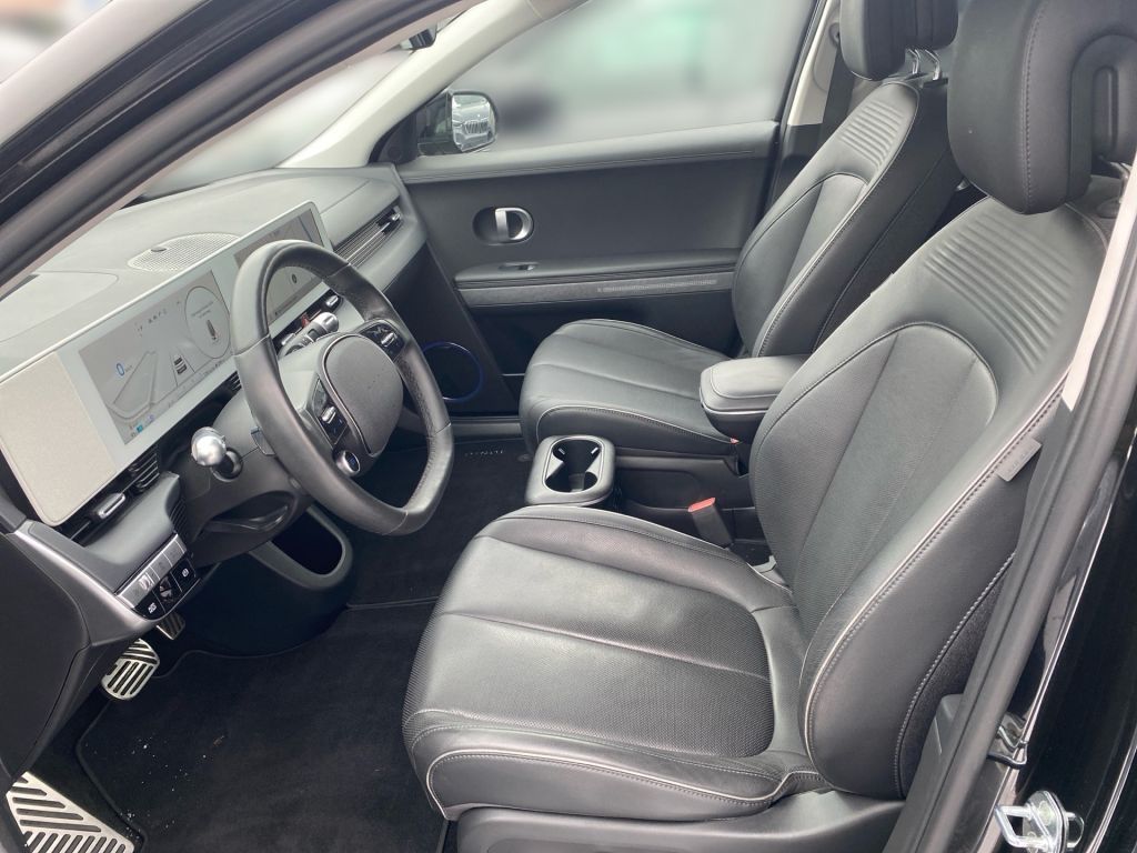 Fahrzeugabbildung Hyundai IONIQ 5 58 kWh Uniq *Wärmepumpe*SHZ hinten*