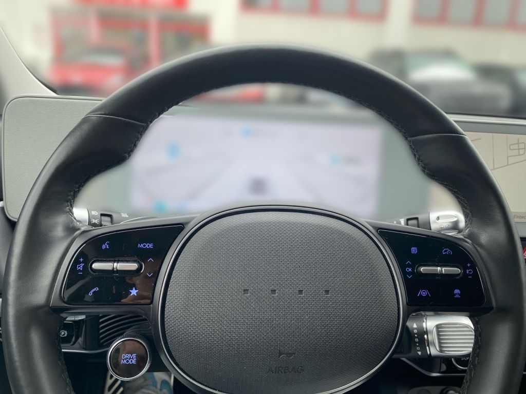 Fahrzeugabbildung Hyundai IONIQ 5 58 kWh Uniq *Wärmepumpe*SHZ hinten*