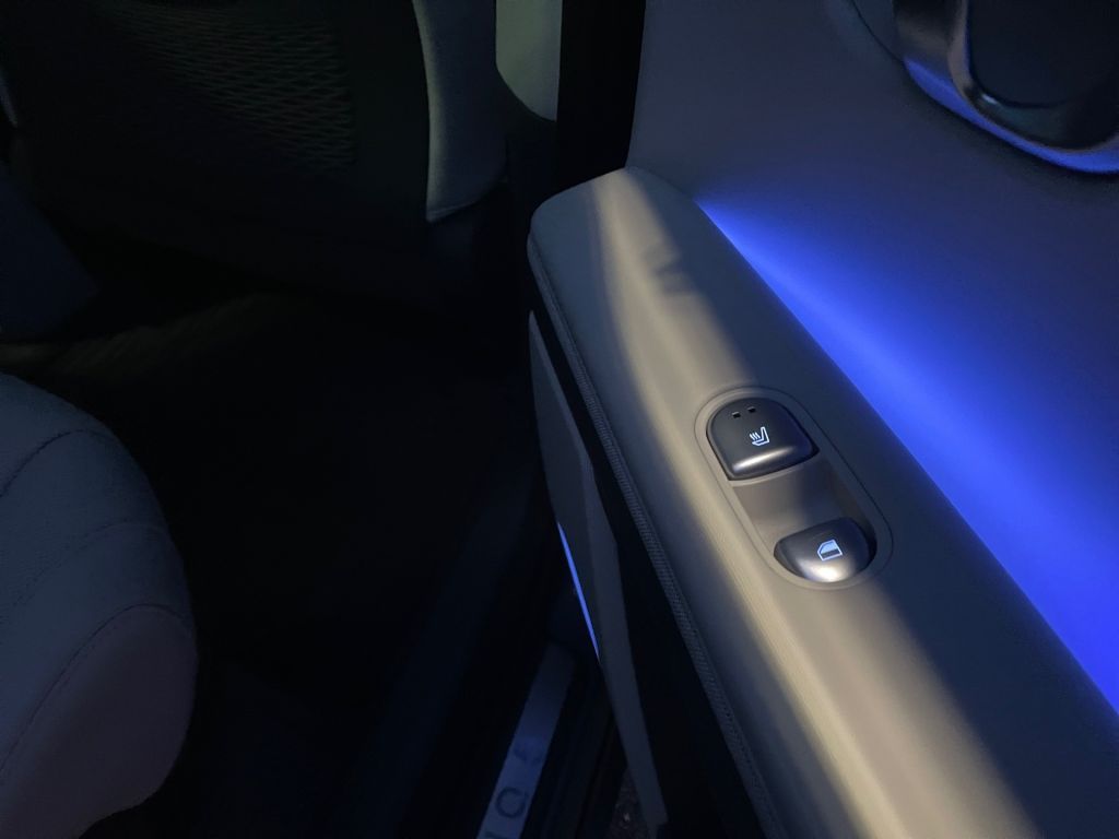 Fahrzeugabbildung Hyundai IONIQ 5 77,4 kWh 4WD Uniq,Relax,Pano,Assistenz