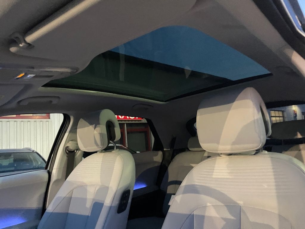 Fahrzeugabbildung Hyundai IONIQ 5 77,4 kWh 4WD Uniq,Relax,Pano,Assistenz
