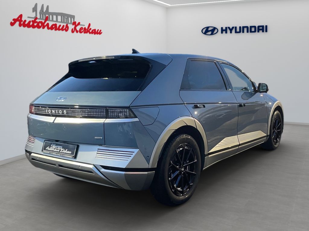 Fahrzeugabbildung Hyundai IONIQ 5 77,4 kWh 4WD Uniq,Relax,Pano,Assistenz