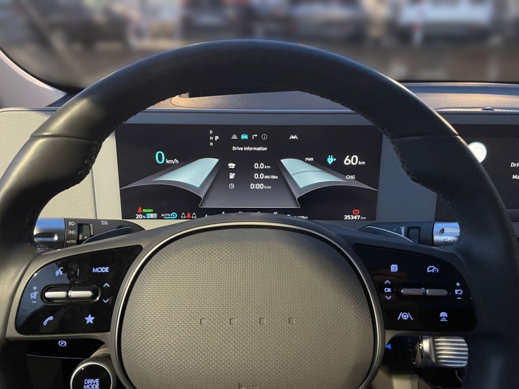 Fahrzeugabbildung Hyundai IONIQ 5 77,4 kWh 4WD Uniq,Relax,Pano,Assistenz