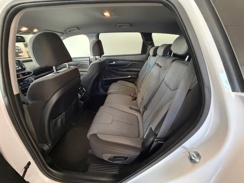 Fahrzeugabbildung Hyundai Santa Fe 2.0 CRDi 2WD Trend