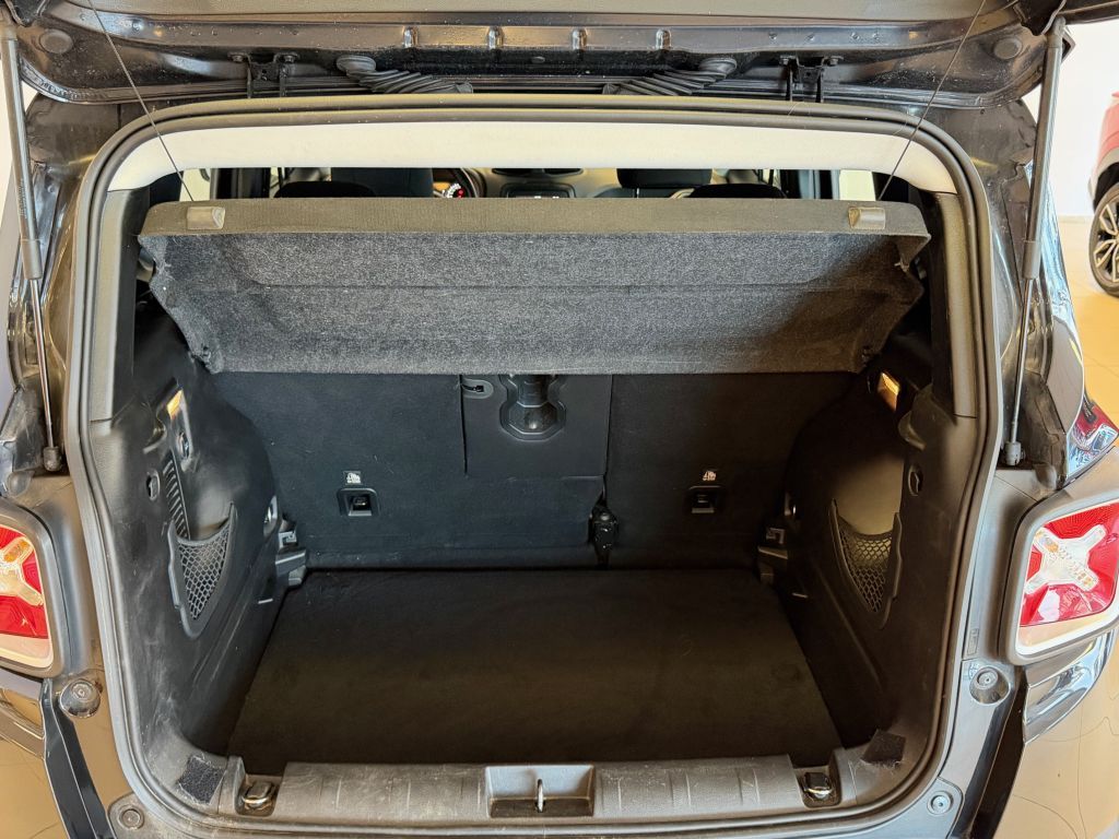 Fahrzeugabbildung Jeep Renegade 1.4 MultiAir DSG Limited 8-Fach bereift