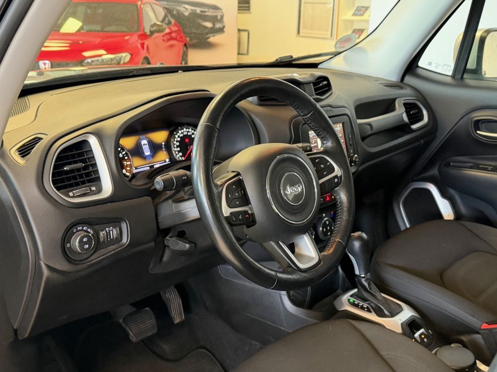 Fahrzeugabbildung Jeep Renegade 1.4 MultiAir DSG Limited 8-Fach bereift