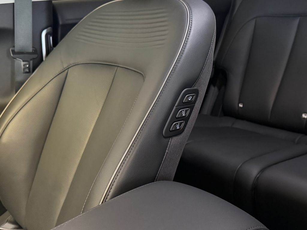 Fahrzeugabbildung Hyundai IONIQ 5 77,4 kWh 4WD Uniq * Relax-Paket * SOH 99