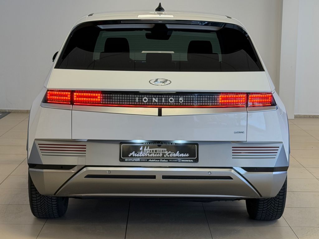 Fahrzeugabbildung Hyundai IONIQ 5 77,4 kWh 4WD Uniq * Relax-Paket * SOH 99