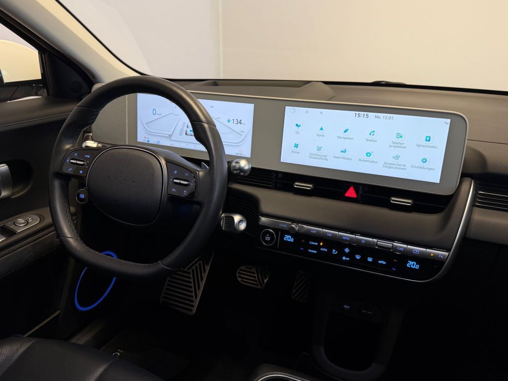 Fahrzeugabbildung Hyundai IONIQ 5 77,4 kWh 4WD Uniq * Relax-Paket * SOH 99