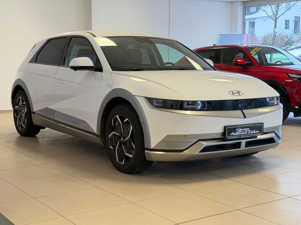 Fahrzeugabbildung Hyundai IONIQ 5 77,4 kWh 4WD Uniq * Relax-Paket * SOH 99