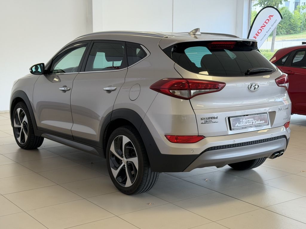 Fahrzeugabbildung Hyundai Tucson 2.0 CRDi 4WD Automatik Premium