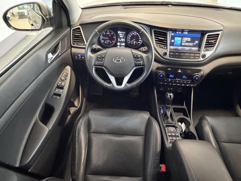 Fahrzeugabbildung Hyundai Tucson 2.0 CRDi 4WD Automatik Premium