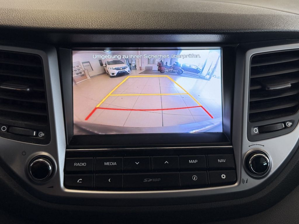 Fahrzeugabbildung Hyundai Tucson 2.0 CRDi 4WD Automatik Premium