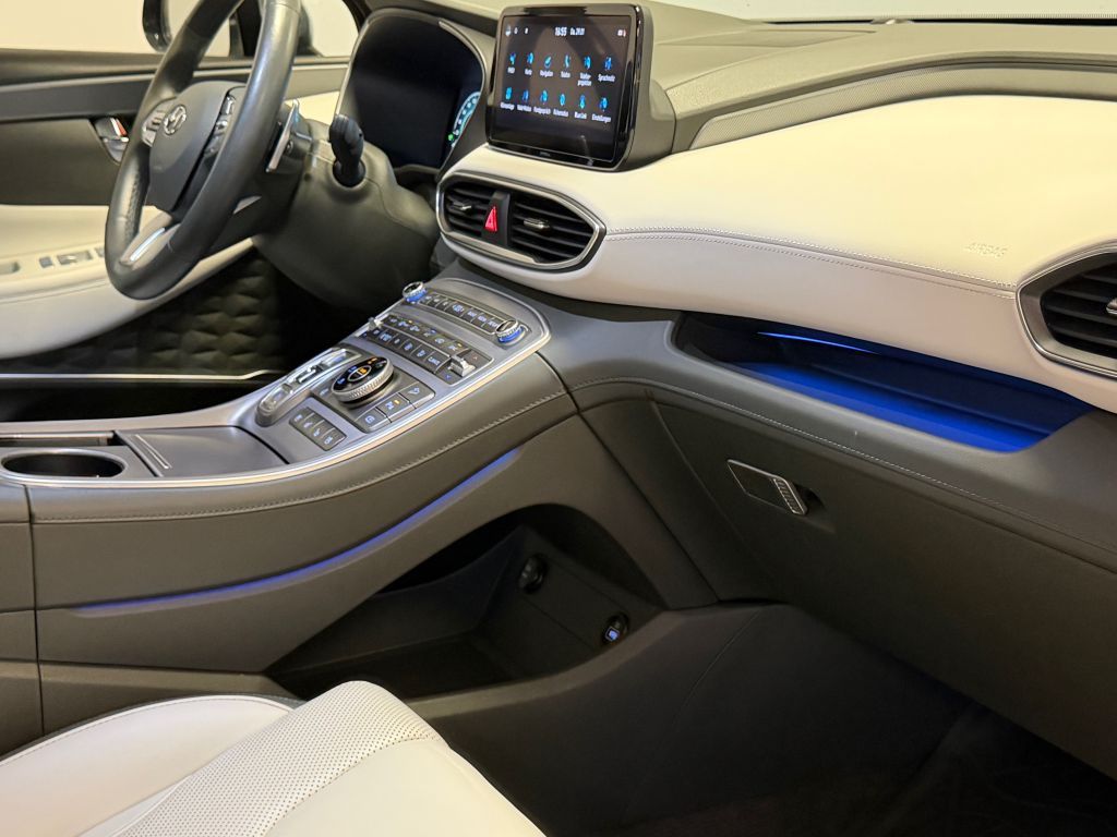 Fahrzeugabbildung Hyundai SANTA FE 1.6 PHEV 4WD Signature+Pano+360°+AHK+
