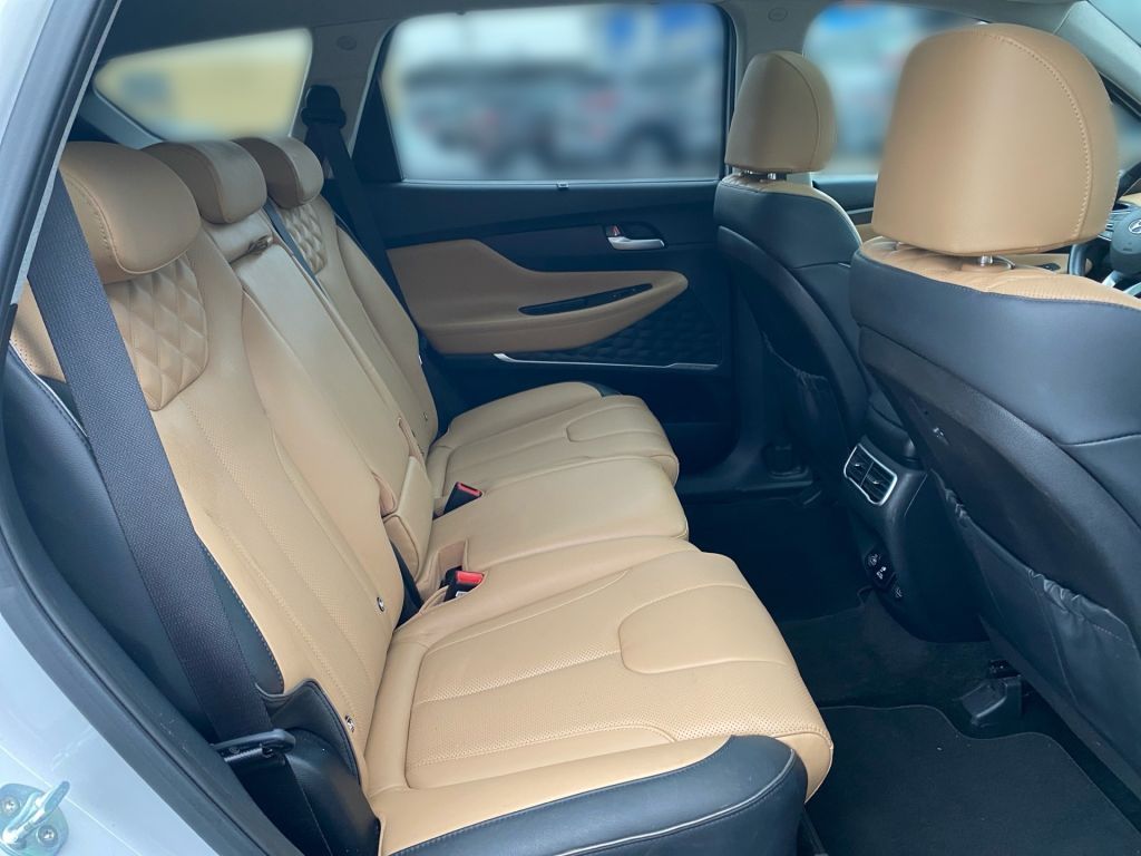 Fahrzeugabbildung Hyundai SANTA FE 1.6 HEV 4WD Prime*Pano*HUD*Krell*Memory