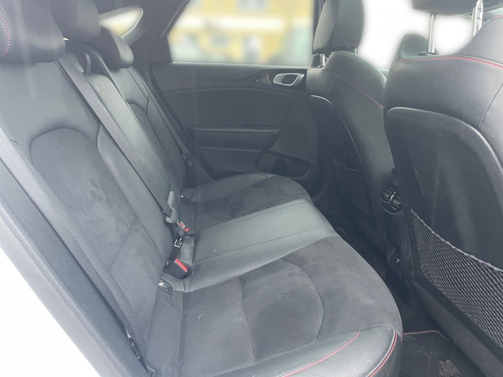 Fahrzeugabbildung Kia ProCeed 1.6 T-GDI DCT7 OPF GT *Pano