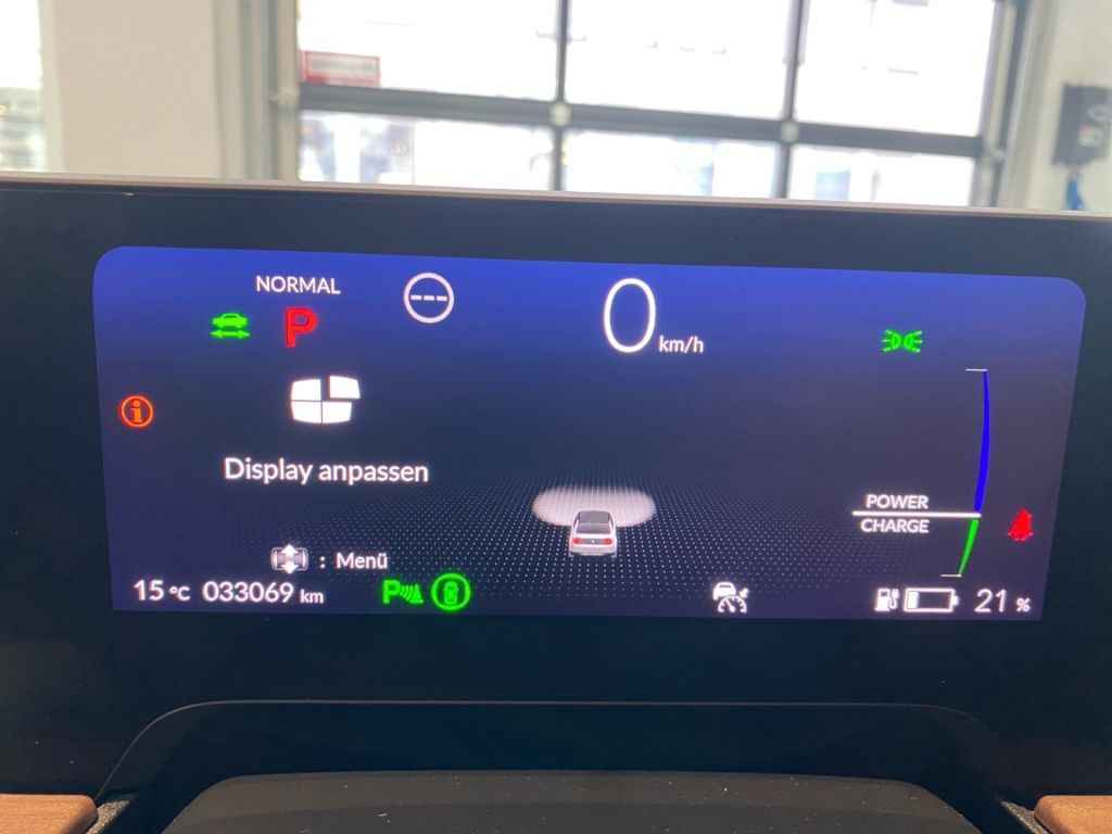 Fahrzeugabbildung Honda Honda e Advance-Paket Style + 8 fach bereift +
