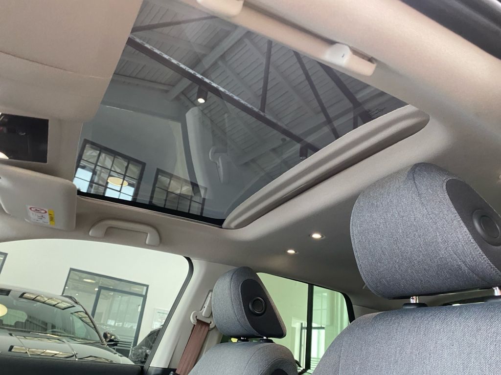 Fahrzeugabbildung Honda Honda e Advance-Paket Style + 8 fach bereift +