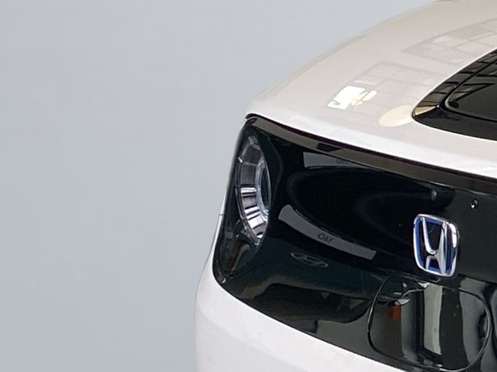 Fahrzeugabbildung Honda Honda e Advance-Paket Style + 8 fach bereift +