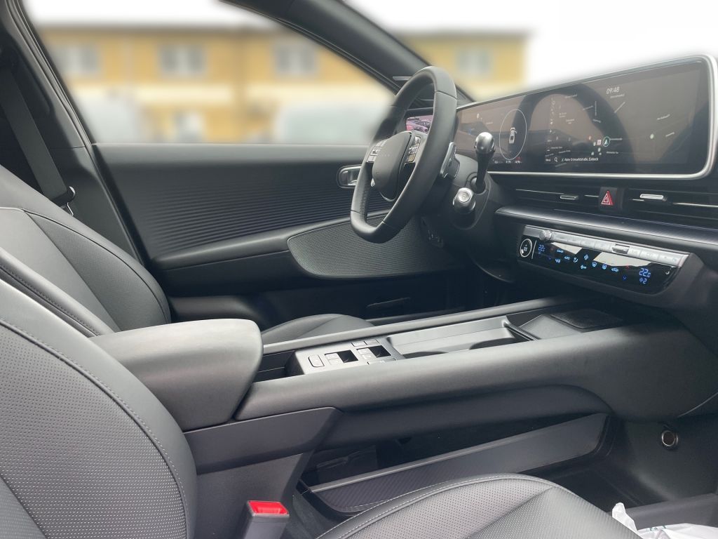 Fahrzeugabbildung Hyundai IONIQ 6 77,4 kWh Uniq*Pano