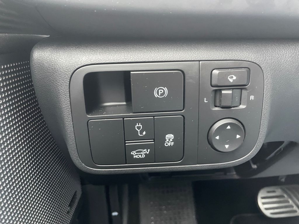 Fahrzeugabbildung Hyundai IONIQ 6 77,4 kWh Uniq*Pano