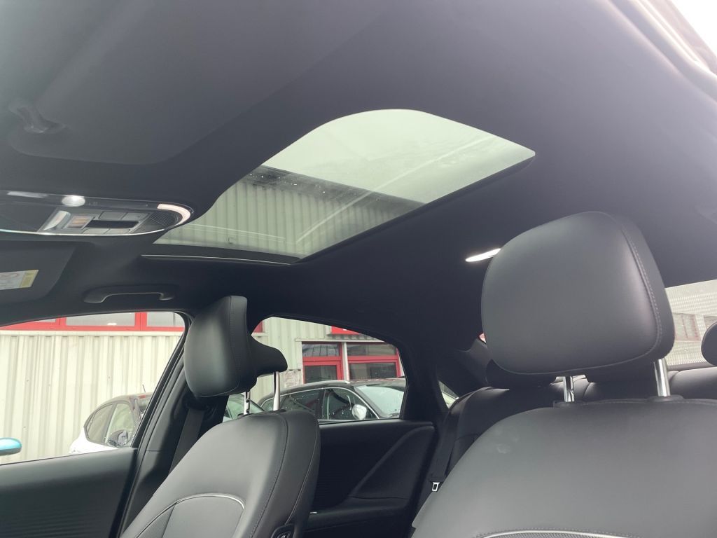 Fahrzeugabbildung Hyundai IONIQ 6 77,4 kWh Uniq*Pano