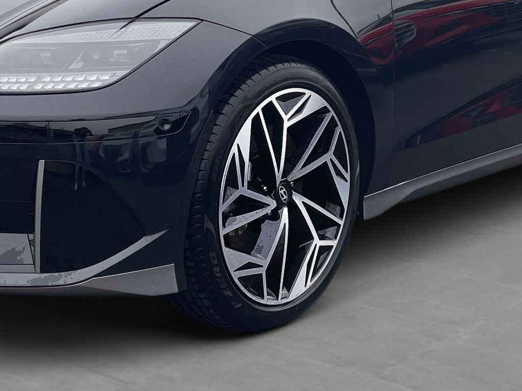 Fahrzeugabbildung Hyundai IONIQ 6 77,4 kWh Uniq*Pano