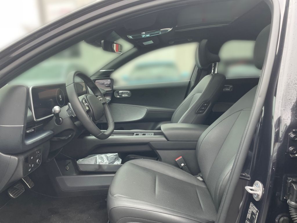 Fahrzeugabbildung Hyundai IONIQ 6 77,4 kWh Uniq*Pano