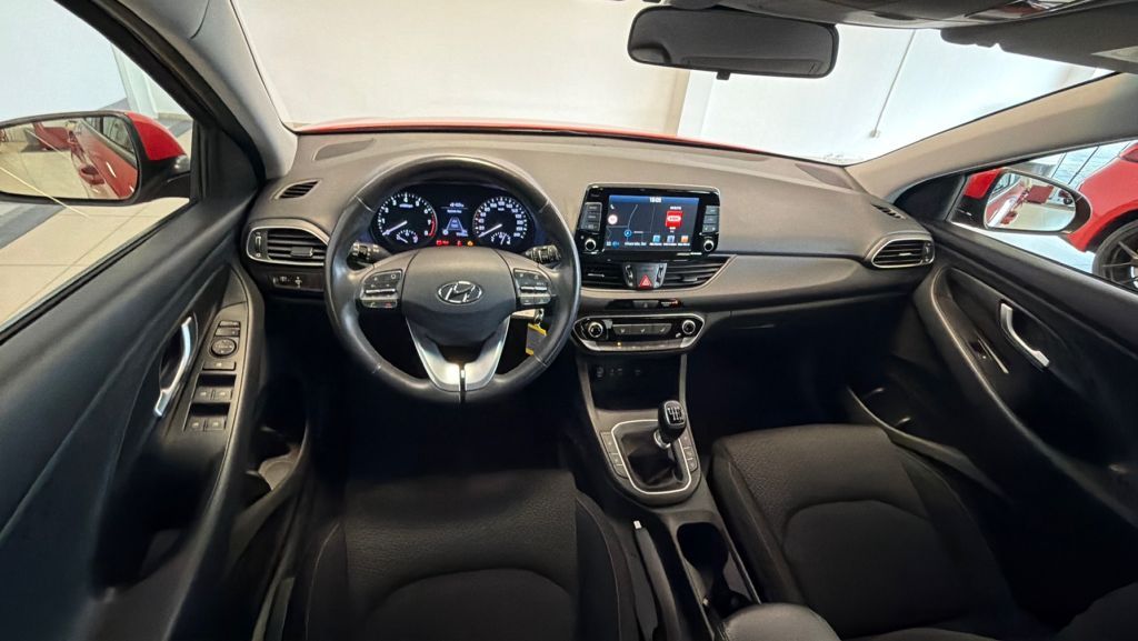 Fahrzeugabbildung Hyundai i30 1.4 Trend +Navi+Sitzheizung+Carplay+R.Kamera