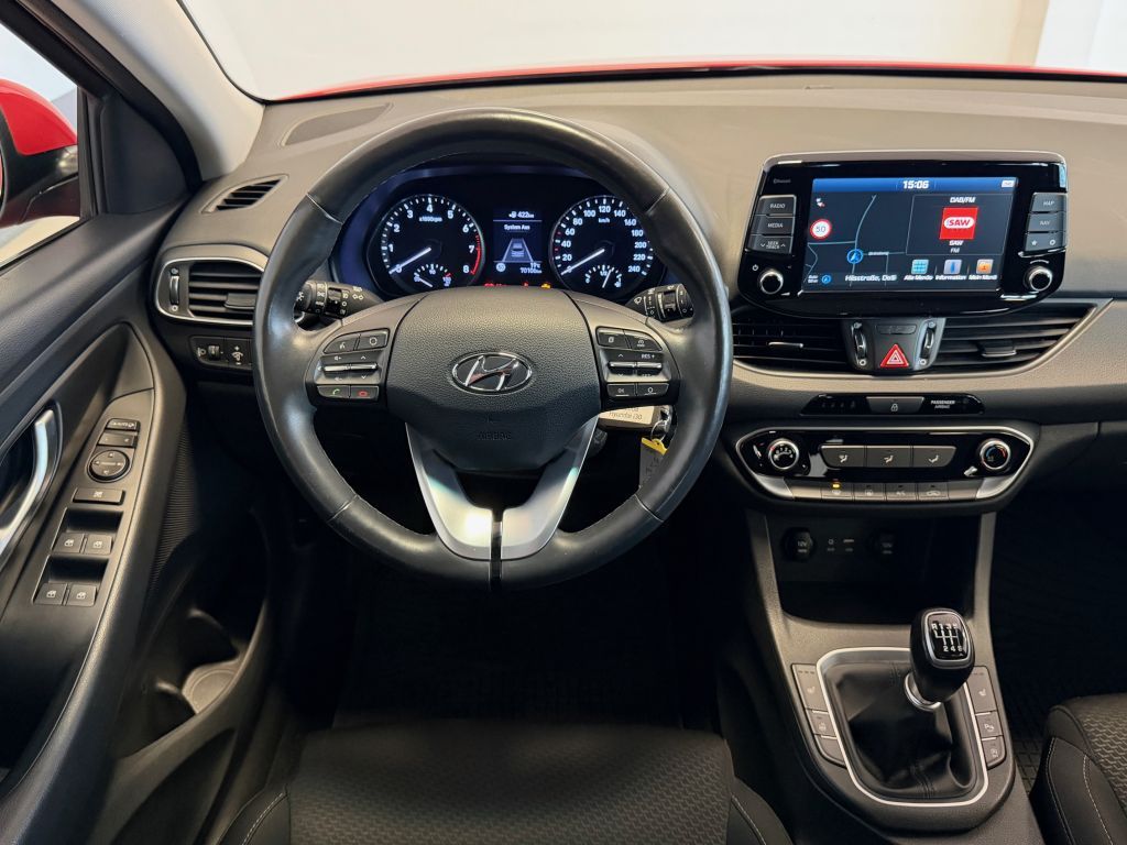 Fahrzeugabbildung Hyundai i30 1.4 Trend +Navi+Sitzheizung+Carplay+R.Kamera