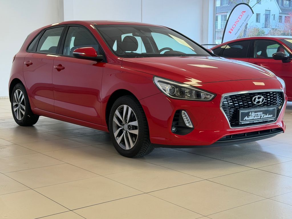 Fahrzeugabbildung Hyundai i30 1.4 Trend +Navi+Sitzheizung+Carplay+R.Kamera