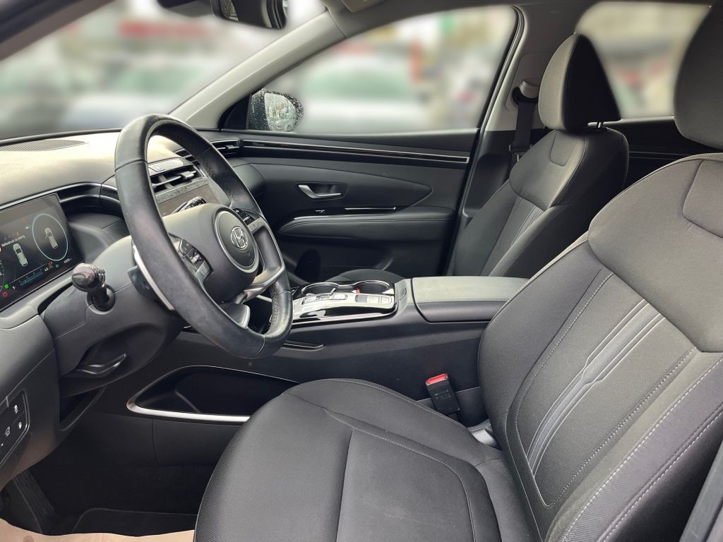 Fahrzeugabbildung Hyundai TUCSON 1.6 T-GDi PHEV 4WD Trend